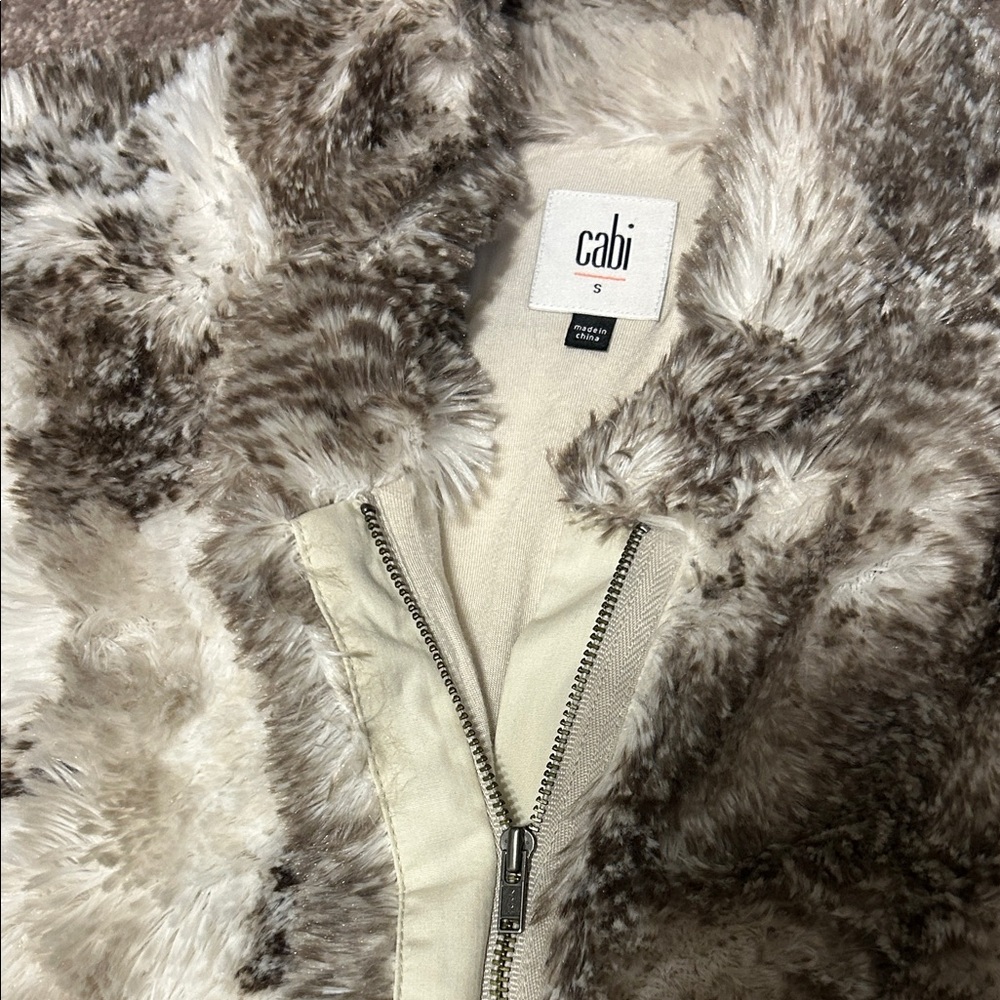 CAbi Textured Brown and Cream Vest sz:small - Picture 4 of 8